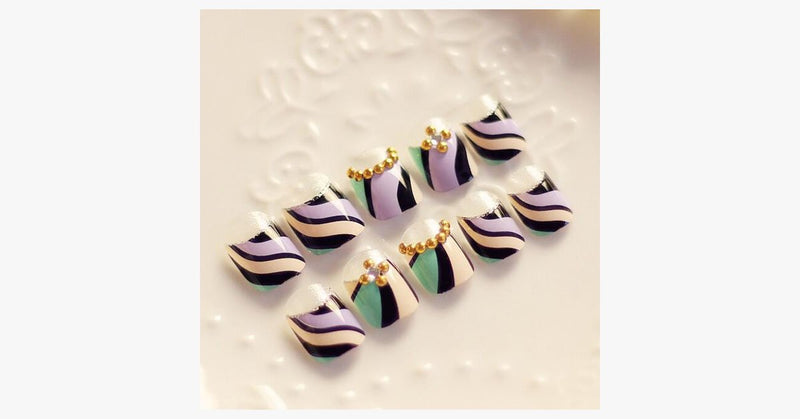 Double Striped Fake Nails - FREE SHIP DEALS