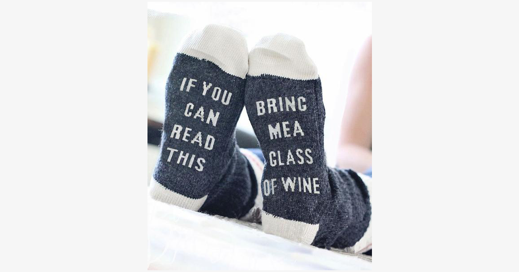 If You Can Read This, Bring Me a Glass of Wine Socks - FREE SHIP DEALS